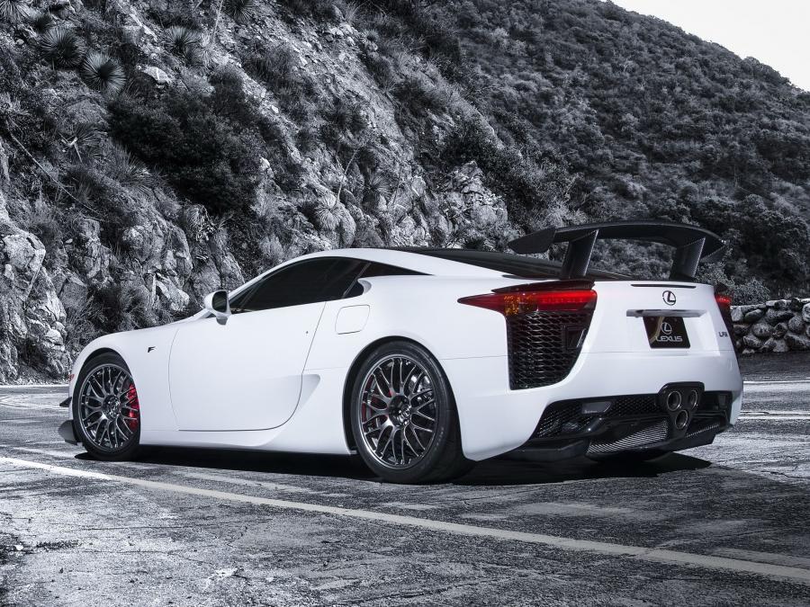  Lexus LF-A Nurburgring Performance Package 2010 года  (US) (фото 9 из 12)
